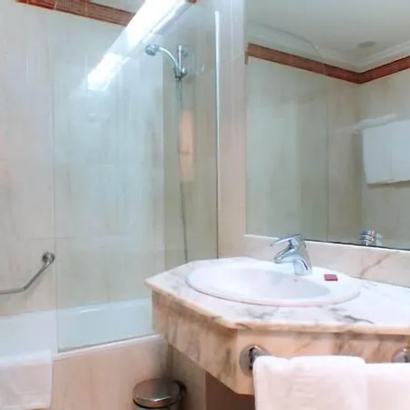 Hotel Sirenas 3*