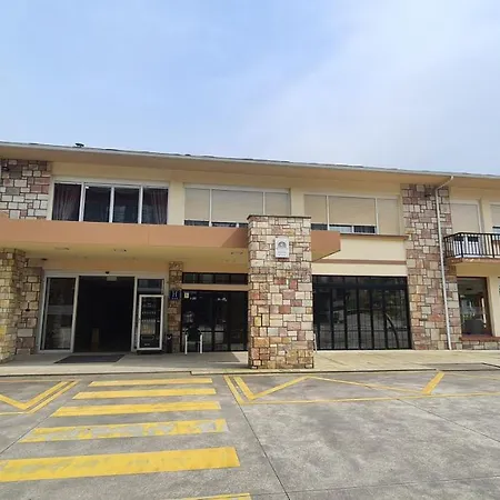 拉斯希蕾娜斯酒店 酒店