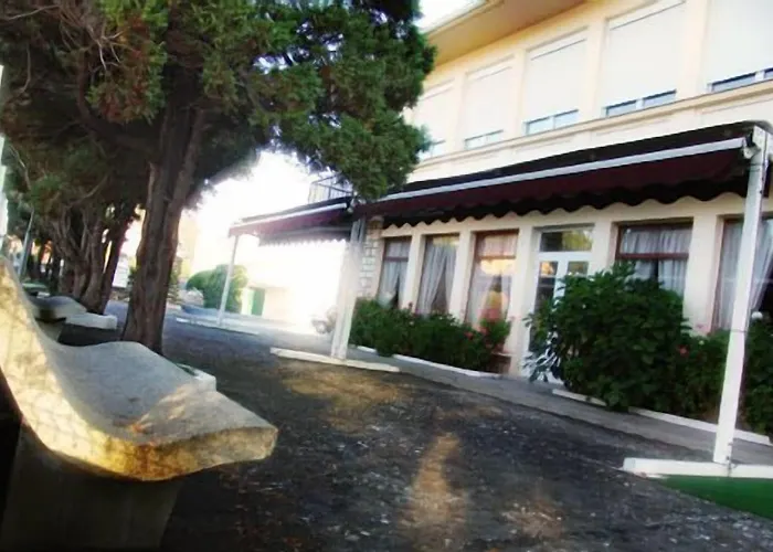 Hotel Sirenas Viveiro